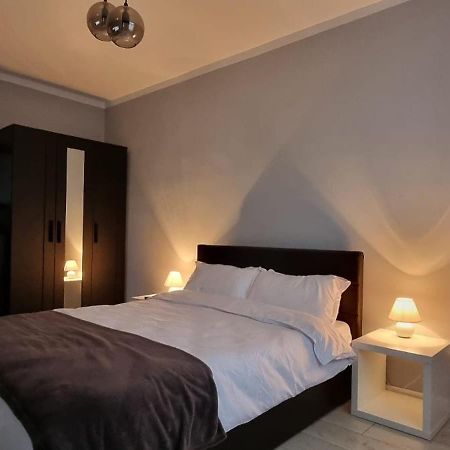 Feel Like Home 2 Piatra Neamt Exterior photo